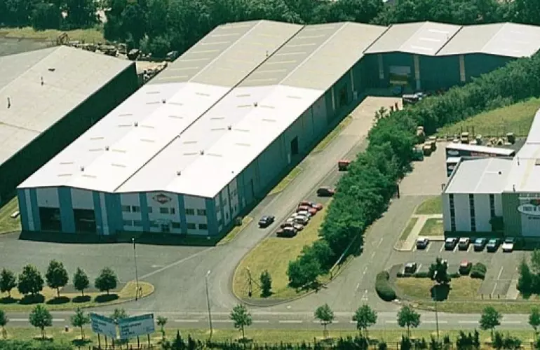 Old picture of KUHN FARM MACHINERY, the U.K. subsidiary