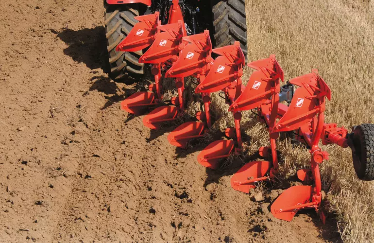 Charrue Multi-Master 153 à l’œuvre