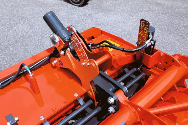 HR_Hydraulic Leveling and Depth Adjustments.jpg