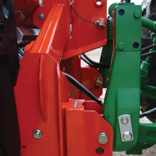 Axis_QuickHitch_01.jpg